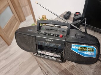 Sony CFS-B15 RADIO CASSETTE-CORDER - 3