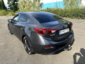 Mazda 3 - 3