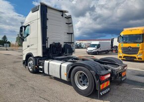 Volvo FH 13 Globetrotter XL 460 I-SA nafta 345 kw - 3