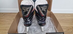 Predám hokejové korčule Bauer Vapor X900 veľkosť 3,0D- EU 36 - 3