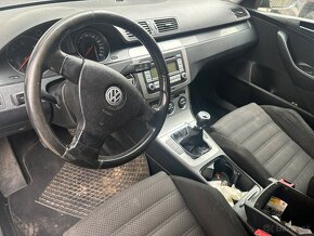 Passat B6 na náhradné diely - 3