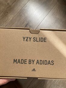 Yeezy slide - 3