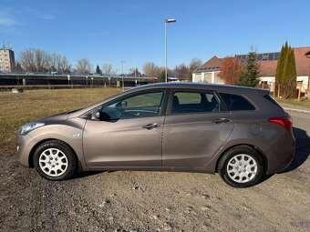 Hyundai i30 1.6crdi 94 kw - 3