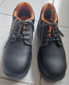 Pracovna obuv - 3