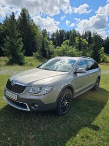 Škoda Superb 2.0 TDi  Scout 4x4 Kombi - 3