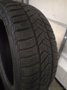 Predám zimné pneu 225/50 r18 - 3