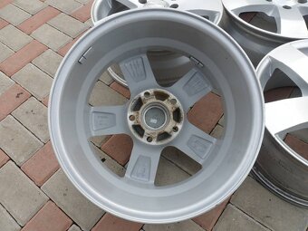 Opel Insignia,Bmw,T5 - 5x120 r16 - 3