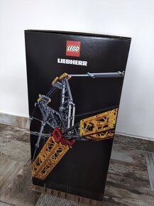 Predám nové a nerozbalené lego Technic 42146 LiebherrLR13000 - 3