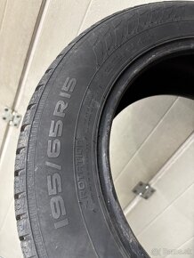 NOKIAN 195/65 r15 zimné - 3