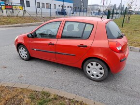 Renault Clio III 1.4 16V - 3