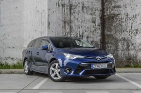 Toyota Avensis Combi 2.0 D-4D S&S Executive, model 2018 - 3