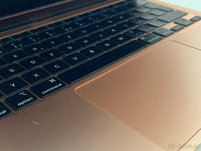 MacBook Air M1 13-palcový 8GB / 256GB Gold - 3