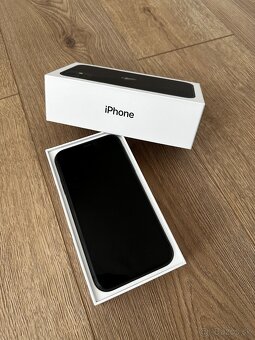 Apple 11 black 64GB - 3