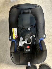 Britax Romer BabySafe i-Size + Base - 3