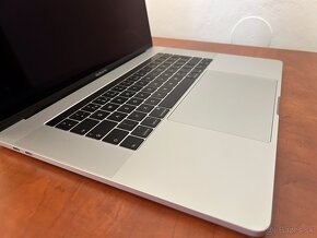 Predám MacBook Pro 15" 2019 - 3