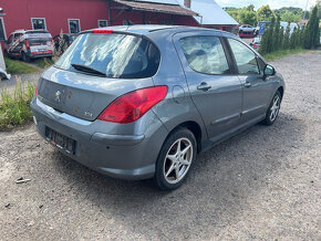 Peugeot 308 1,6 16v 88KW 5FW prodám díly z vozu - 3