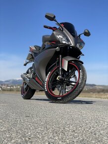 Yamaha YZF-R 125 - 3