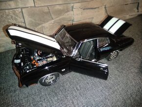 1:18 Chevrolet Chevelle SS Acme - 3