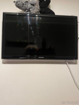 SAMSUNG UE32D4000 - 3