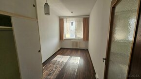 PRENÁJOM DVOJIZBOVÝ BYT S LOGGIOU PIEŠŤANY, KOMENSKÉHO  46m2 - 3