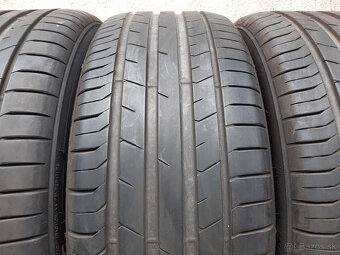 265/45 R21  -letné - 3