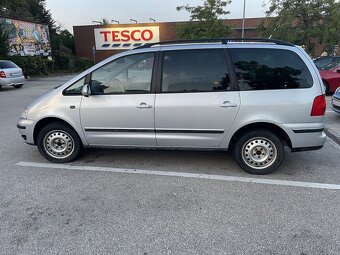 Volkswagen Sharan 1,9 TDi, 96kW, verzia Family - 3