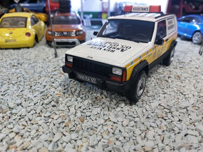 model auta Jeep Cherokee renault assistance Otto mobile 1:18 - 3