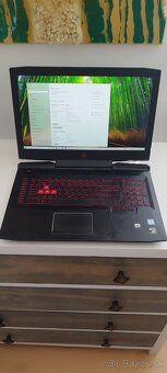 HP OMEN 17 - 3