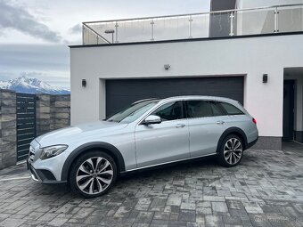 Mercedes-Benz All-Terrain E220d Sport 4-Matic - 3