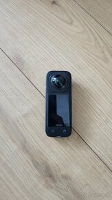 Insta 360 X3 V ZARUKE 1,5 ROKA - 3