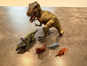 Schleich - Útek pred Velociraptorom na štvorkolke + ďalší - 3