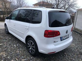 Volkswagen Touran 2.0 TDI Comfortline DSG - 3