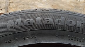 Predám zimné 215/60 R17 - 3