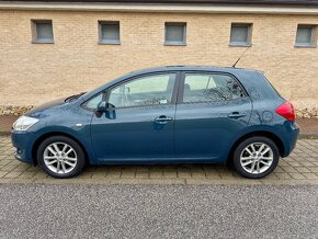 Toyota Auris 1,6b 133000km - 3