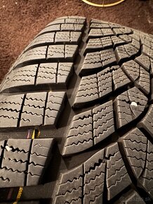 Zimné pneumatiky na diskoch 215/55 R17 - 3