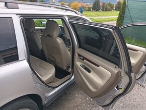 Volvo V70 D5 - 3