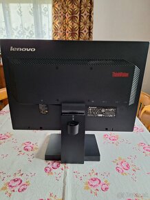 Monitor Lenovo - 3