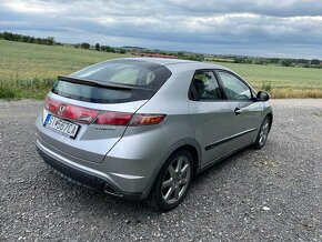 Honda civic 8g 1.8 benzin - 3