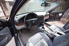 BMW E39 Touring sivý interiér - 3