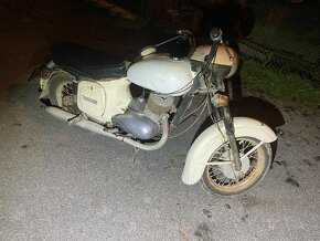 Jawa 250 - 3