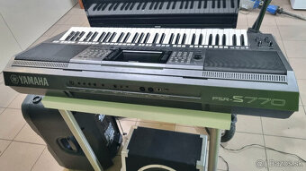 Yamaha PSR S770 - 3