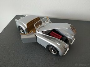 Jaguar xk120 1:18 - 3