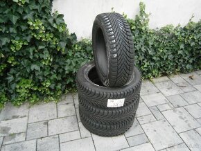 Predám 4x zimné pneu Pirelli 185/55 R15 82T - 3