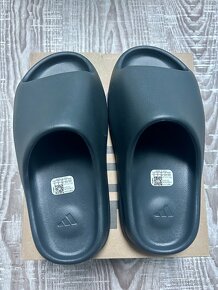 Adidas Yeezy Slides Dark Onyx - 3