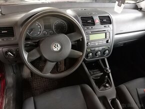 Citaj cele rozpredam VW Golf 5 1.4 fsi 66kw - 3