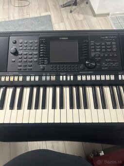 yamaha psr-S750 - 3