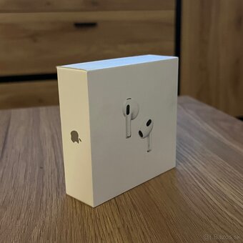 Apple AirPods 3 + MagSafe - 3