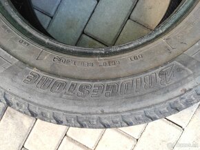 Predám dve letné pneu Bridgestone 215/70R15C - 3