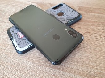 Samsung Galaxy A20e - 3