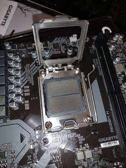 Gigabyte A620M H AM5 Socket - 3